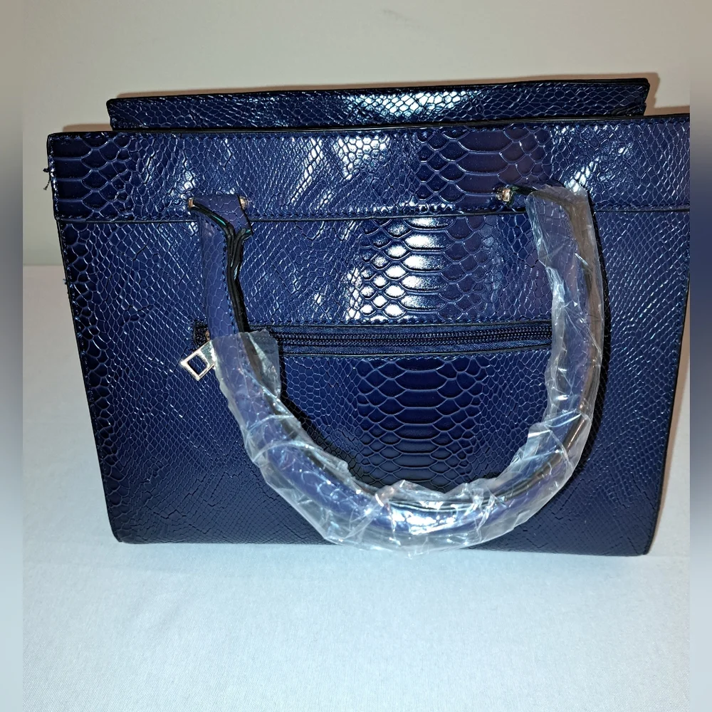 Navy Blue Faux Snake Embossed Tote, Gold Hardware, Shoulder Strap Included, NEW! - Picture 12 of 14
